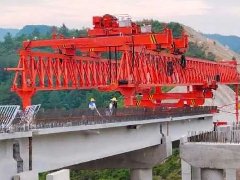 湖北三思科技架橋機(jī)安全監(jiān)控系統(tǒng)順利配裝于重慶某項(xiàng)目現(xiàn)場(chǎng)